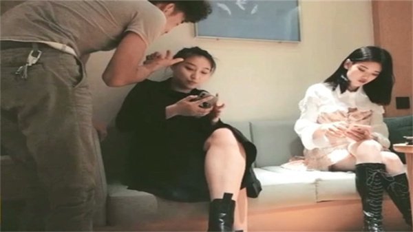 巜快递员与人妻-杜比音效免费在线观看