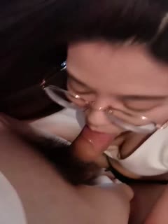 人人看人人搂人人摸-TC中字国语版完整版